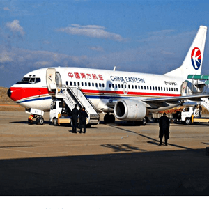 汉中城固机场空运航空快运业稳步发展的原因是什么？